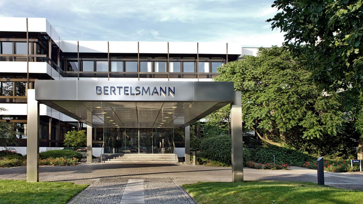 Bertelsmann at a Glance - Bertelsmann SE & Co. KGaA